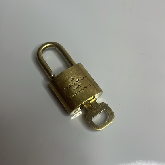 Louis Vuitton Padlock & Key #300 - Picture 3 of 6